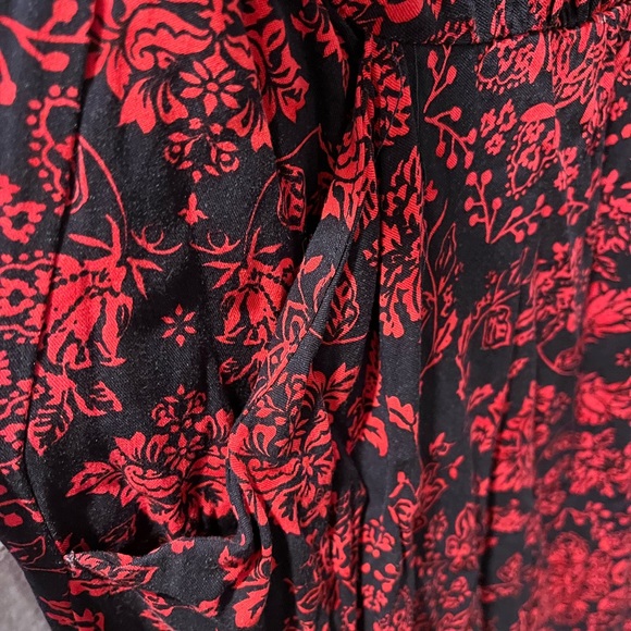 Torrid Red and Navy Blue Floral Dress Size 1 - Picture 5 of 7